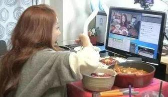 每晚准时直播吃瓜,每晚准时直播的美食盛宴